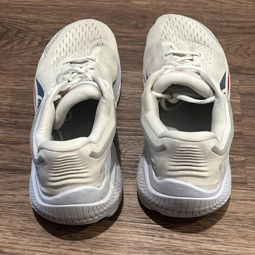 Altra Via Olympus Womens Size 10 Wide Running Shoes Off White Foot Shape